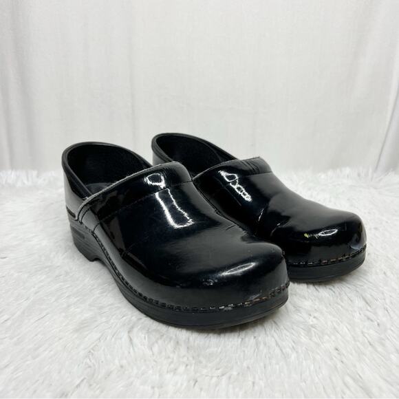 DANSKO / classic black patent leather slip on nursing clogs / 40 - Picture 1 of 11